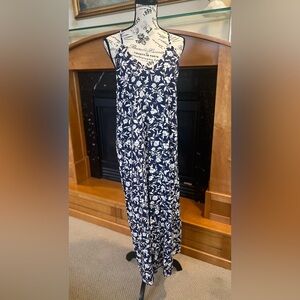 Old Navy Floral Maxi dress